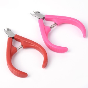 Coupe-ongles avec pinces à ressort