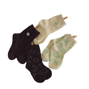 Chaussettes fleuries en coton  pour enfants