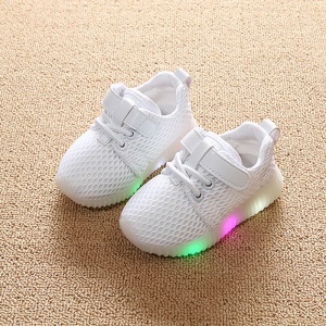 Chaussures casual pour enfants semelle souple respirant avec LED lumière