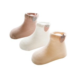 Chaussettes néonatales en coton respirant