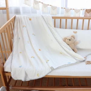 Couverture bébé en coton brodé