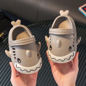 pantoufles Bébé avec dessin animé requin antidérapant semelle souple