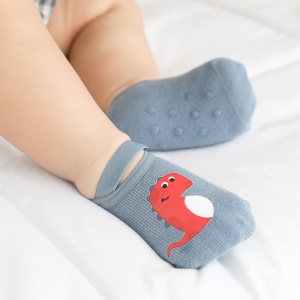 Chaussures et chaussettes antidérapantes pour bébé