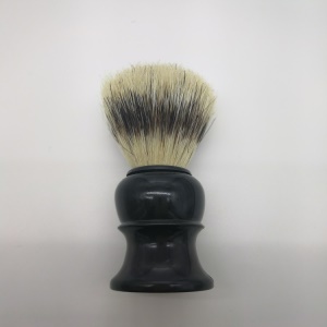 Brosse à barbe pour hommes avec manche en plastique noir poils doux