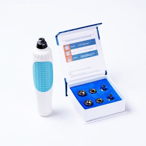 Appareil portable de microdermabrasion au diamant pour usage domestique