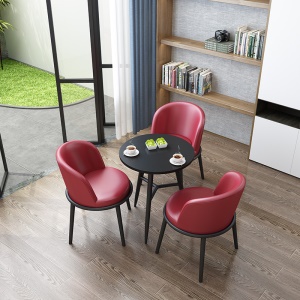 Petite table ronde pour accueil des invités