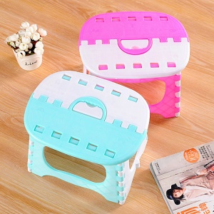 Tabouret en plastique pliable et portable