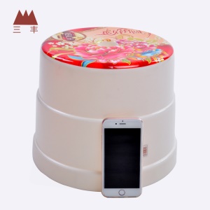 Tabouret en plastique pour la maison