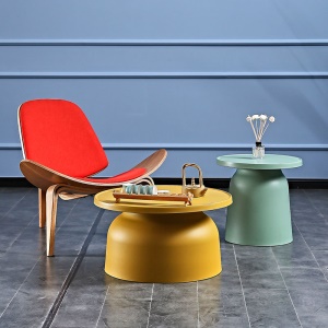 Table basse ronde en plastique