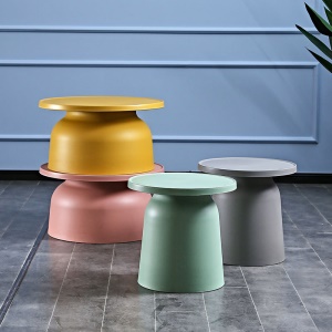 Table basse ronde en plastique