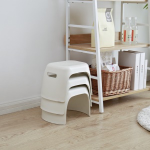 Tabouret bas ovale en plastique épais antidérapant