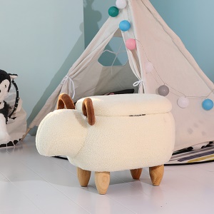 Tabouret en laine pour bébé