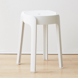 Tabouret empilable en plastique épais pour usage domestique