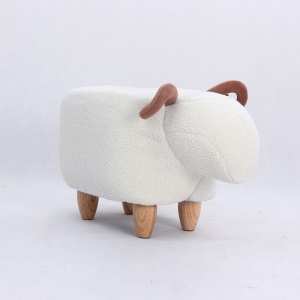Tabouret en laine pour bébé