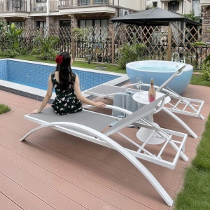 Chaise de plage extérieure avec accoudoirs  en métal