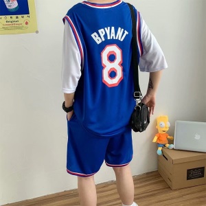 Ensemble de deux pièces de basket-ball