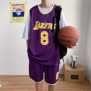 Ensemble de deux pièces de basket-ball