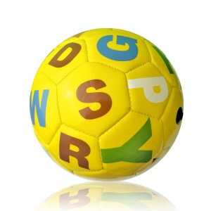 Ballon de football pour   élèves du primaire et du secondaire