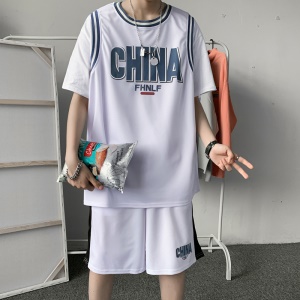 Ensemble de deux pièces de basket-ball