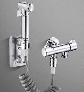 Pistolet de douche à haute pression une entrée et deux sorties, montage mural