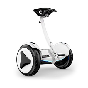 hoverboard électrique pour adulte, à deux roues, à commande par les jambes et à détection intelligente du mouvement du corps.