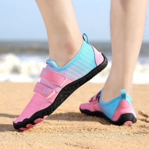 Chaussures de plage  en caoutchouc à cinq doigts avec  trous  de drainage