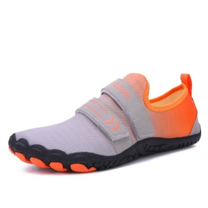 Chaussures de plage  en caoutchouc à cinq doigts avec  trous  de drainage