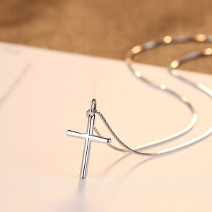 Pendentif décoratif chrétien S925 croix argentée