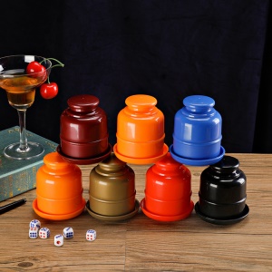 Ensemble de gobelets pour jeux de dés Ensemble de jeux de hasard