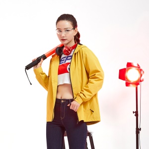 Sweat d'exterieur avec capuche coupe-vent et imperméable pour homme