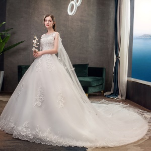 Robe de mariée principale longue queue  motif ciel étoilé