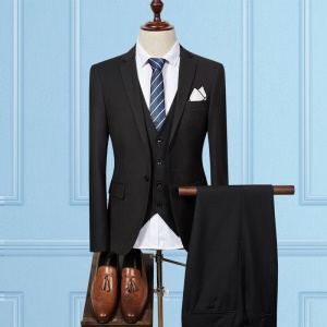 Costume pour homme trois pièces avec boucle et col plat
