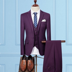 Costume pour homme trois pièces avec boucle et col plat