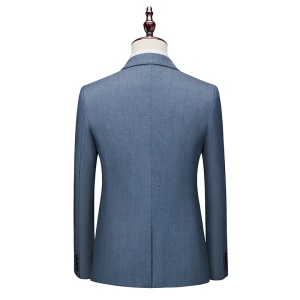 Costume pour homme trois pièces à une rangée avec une boucle et une fente au milieu du dos