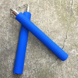 nunchaku Jouet en mousse éponge  en deux sections
