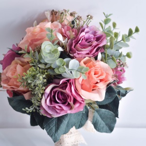 Bouquet de fleurs artificielles  pour décoration  en soie