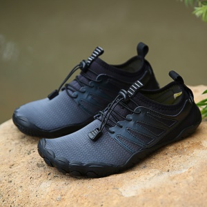 Chaussures avec semelle en caoutchouc antidérapante et respirante