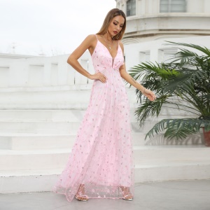 Robe femme avec bretelles dentelle col en V