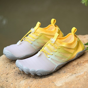 Chaussures avec semelle en caoutchouc antidérapante et respirante
