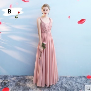 Robe de demoiselle d'honneur en mousseline de soie avec bretelles