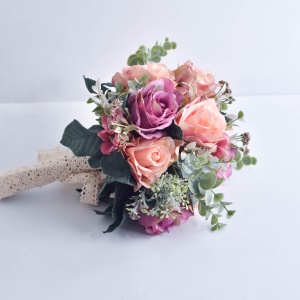 Bouquet de fleurs artificielles  pour décoration  en soie