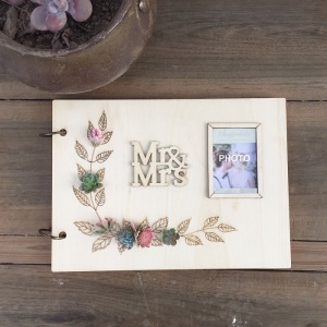 Accessoire de décoration de mariage en bois