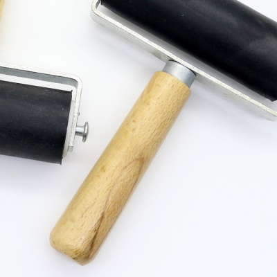 Rouleau en caoutchouc ronéotypé de 10 cm