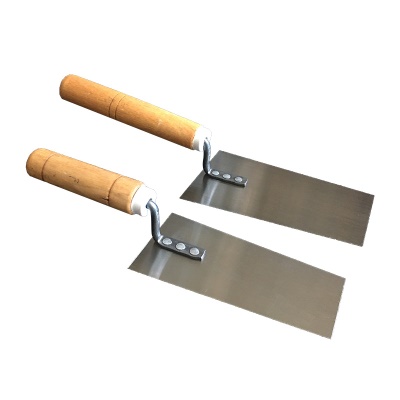 Couteau d'argile à cuillère grise de quincaillerie