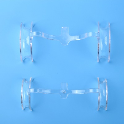 Ouvreur de bouche Type C Plastique transparent