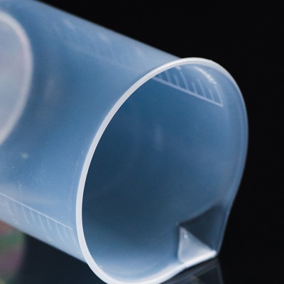 Tasse à mesurer en plastique graduée de 500ml Résistant aux acides et aux alcalins