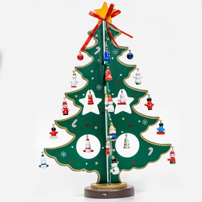 Arbre de Noël  de table en bois peint