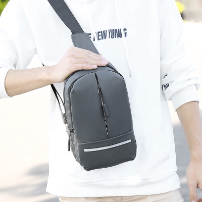 Sac à bandoulière pour homme tissu Oxford  avec bandes réfléchissantes