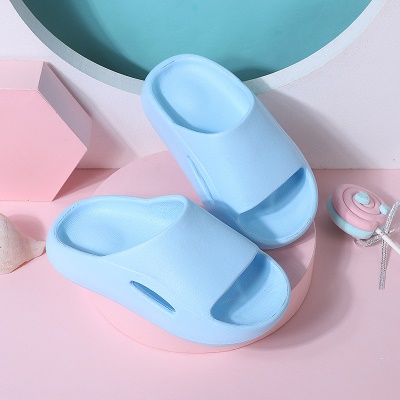 Babouches pour enfants en caoutchouc et plastique semelle souple