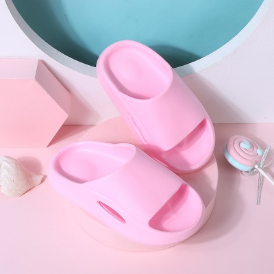Babouches pour enfants en caoutchouc et plastique semelle souple